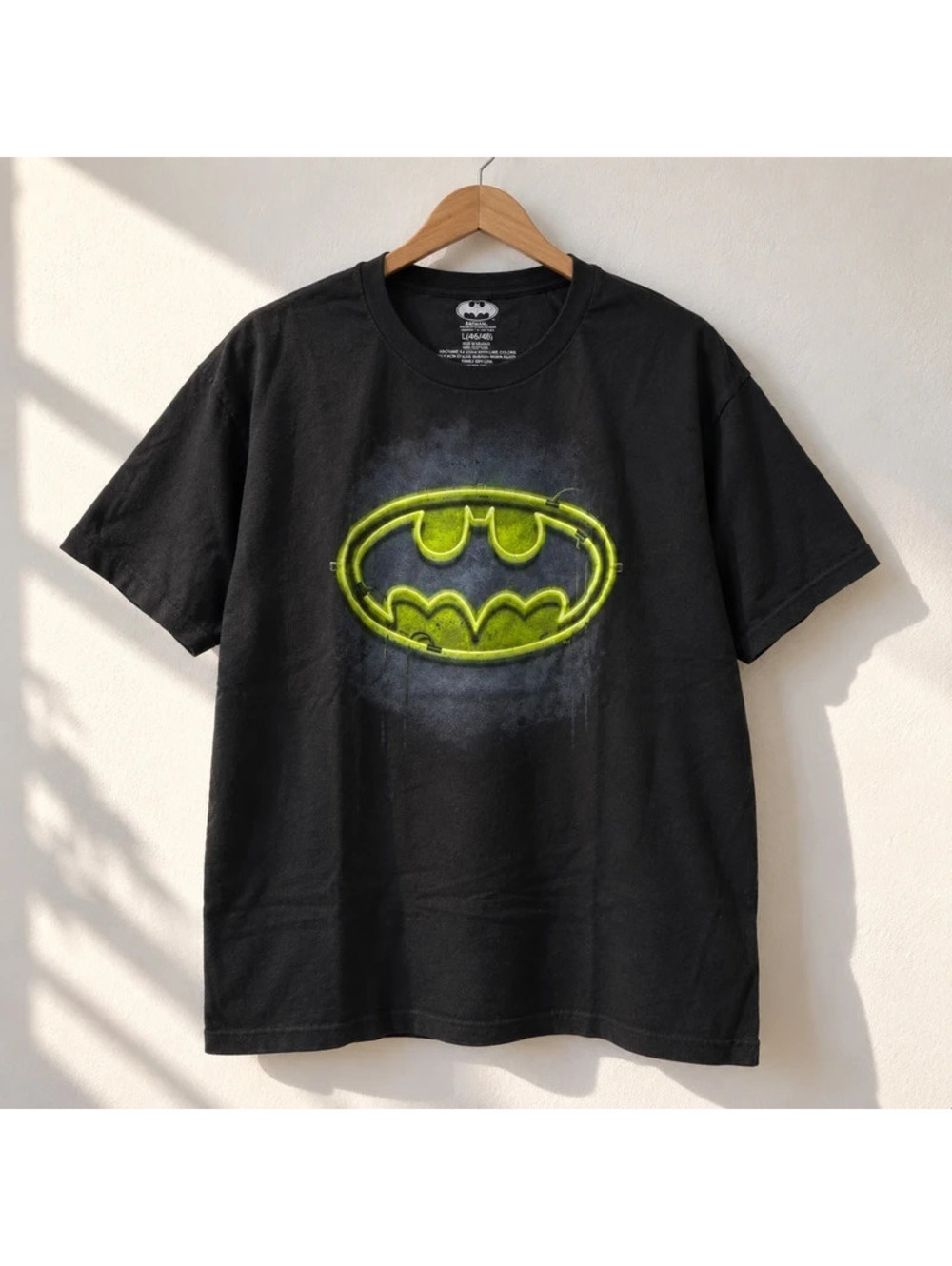 Batman DC Comics Neon Bat Logo Black Graphic T-Shirt Men’s Large L